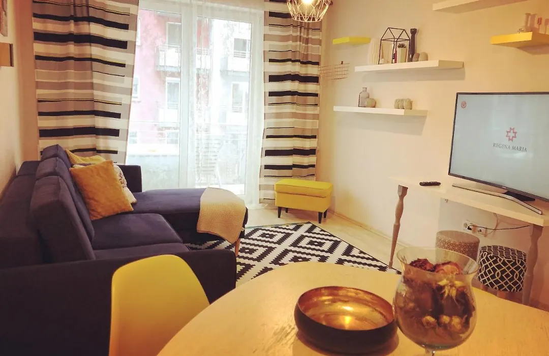 Belle View Apartment Brasov-1
